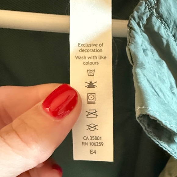 Lululemon Women's Green Hooded light Jacket - Picture 3 of 5